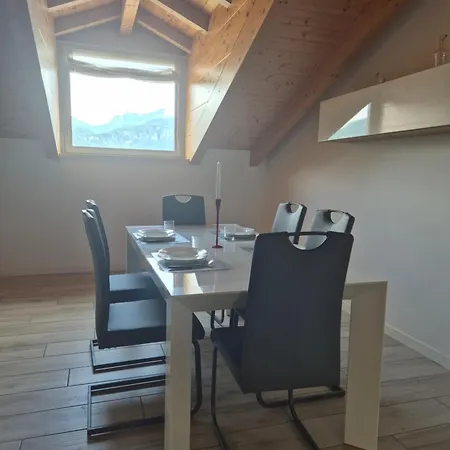 Apartament Lavinia - *