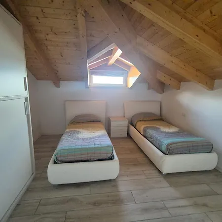 Lavinia - ميناجيو