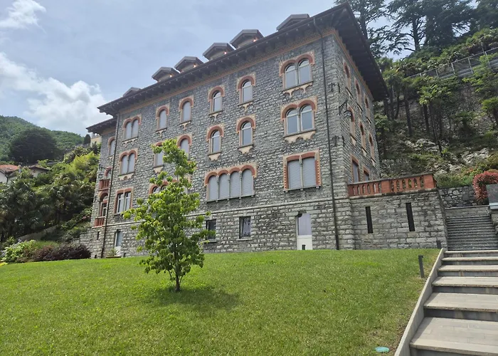 Lavinia - * Μενάτζιο